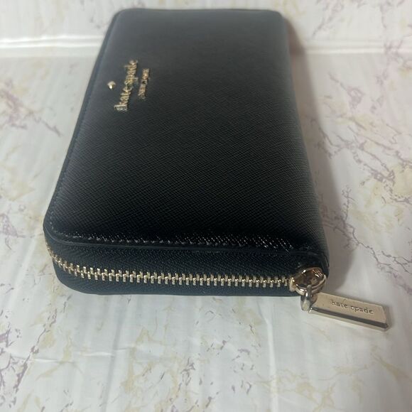 KATE SPADE BLACK AND GOLD LONG LEATHER ZIPPER WALLET - Picture 10 of 11
